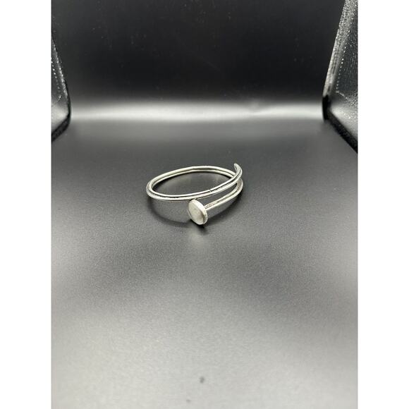 Jotte Nail Bracelet - Picture 1 of 4